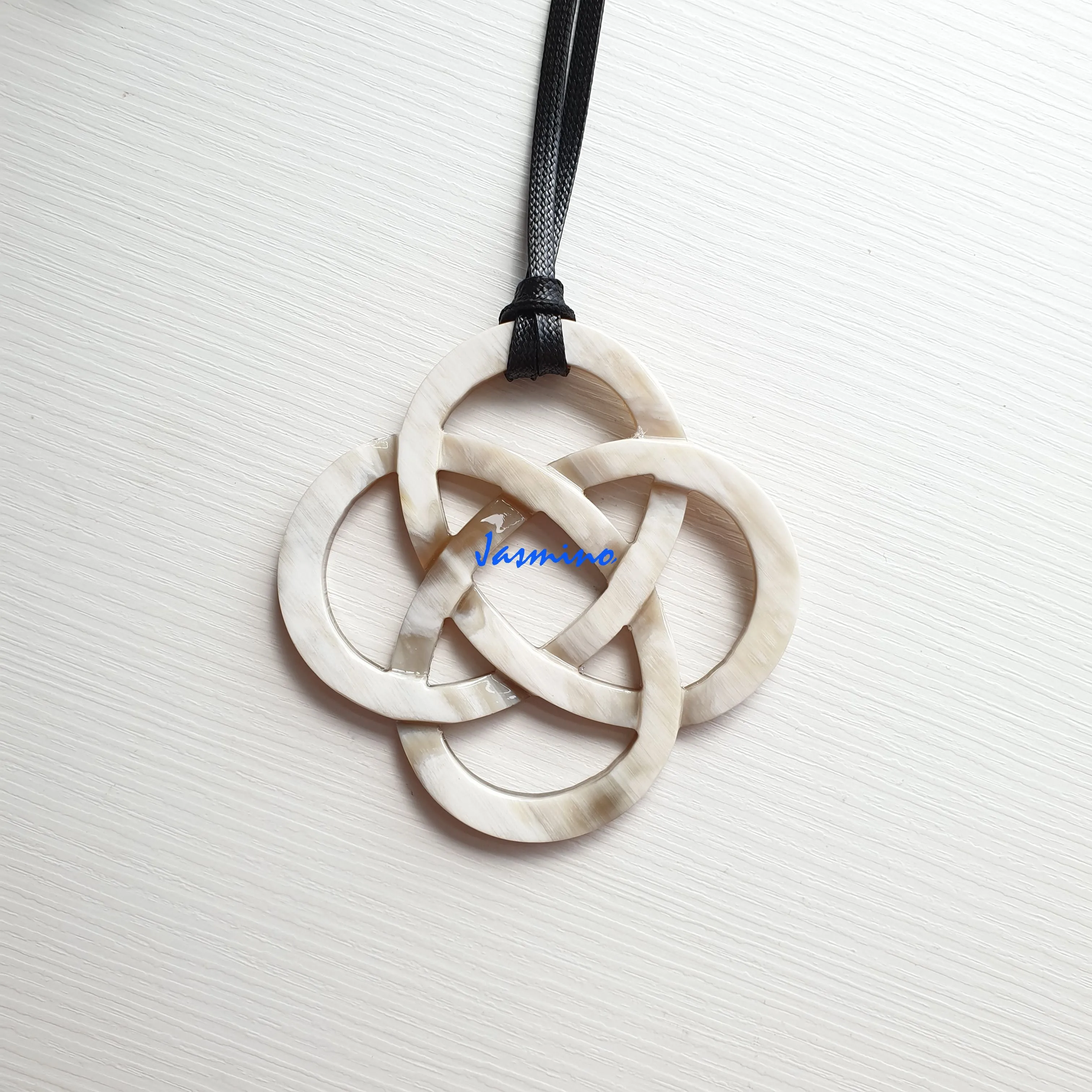 Elegant Handmade Pendant J17397,  Buffalo Horn Product from Vietnam
